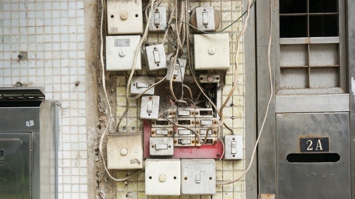 Đồ điện cũ hỏng không an toàn