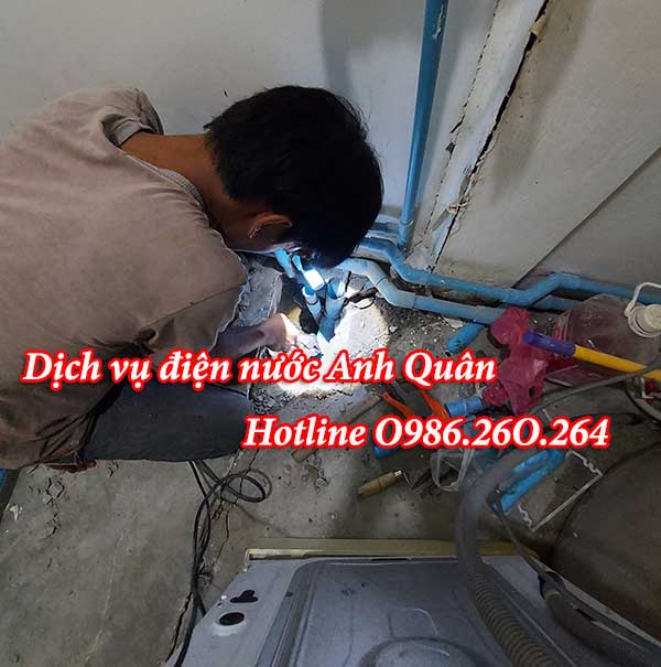 Thợ sửa ống nước rò rỉ ở Nghĩa Tân